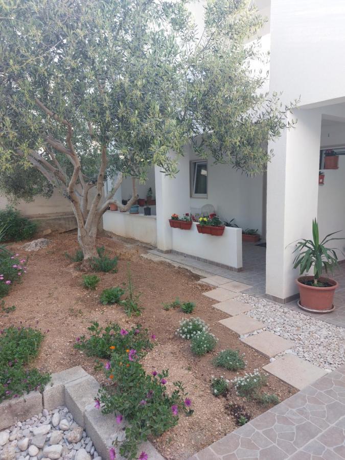 Apartments Slavica Bol Exterior photo